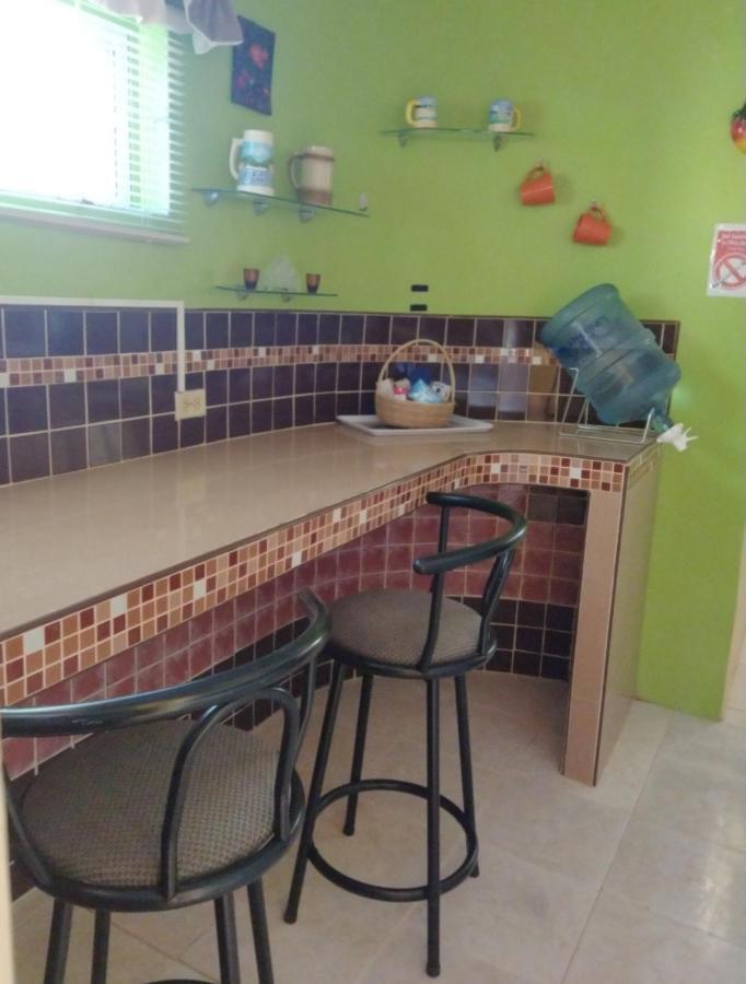 Gables Vacation Rentals With Private Gated Parking Onsite Knockpatrick Eksteriør billede
